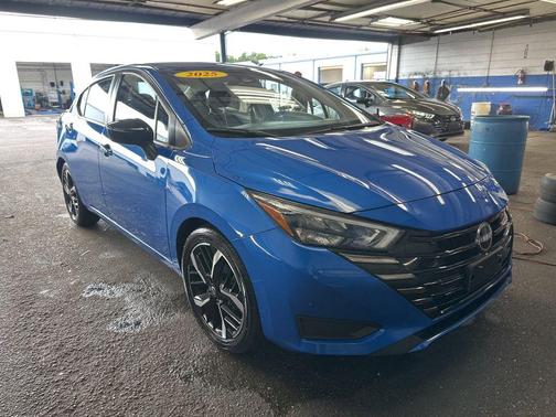 Electric Blue Metallic 2024 Nissan Versa 1.6 S