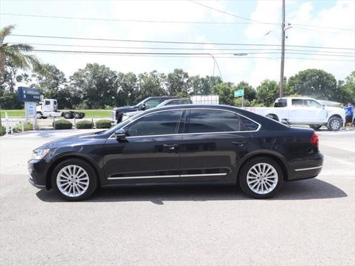 2017 Volkswagen Passat 1.8T SE