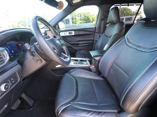 Agate Black Metallic 2020 Ford Explorer ST