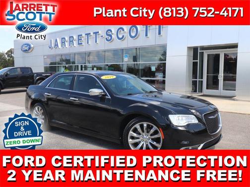 Gloss Black 2019 Chrysler 300 Limited