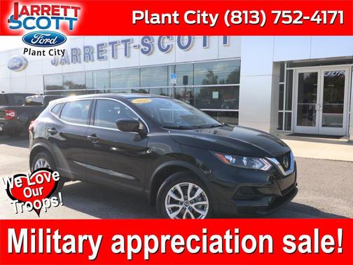 Magnetic Black Pearl 2022 Nissan Rogue Sport S