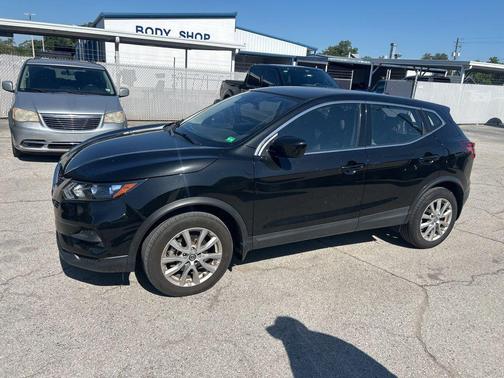 Magnetic Black Pearl 2022 Nissan Rogue Sport S