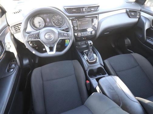 Magnetic Black Pearl 2022 Nissan Rogue Sport S