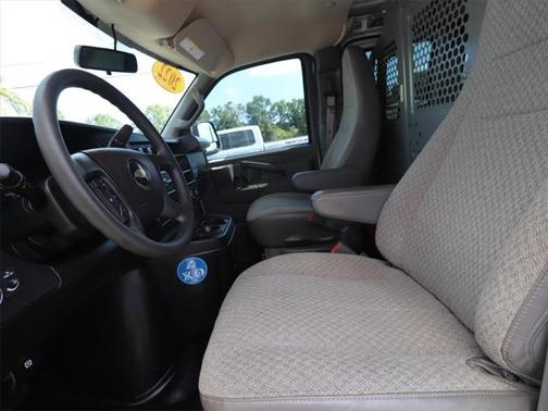 2022 Chevrolet Express 2500 RWD 2500 Regular Wheelbase WT