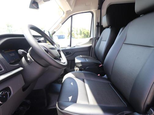 Oxford White 2026 Ford Transit-250 Base