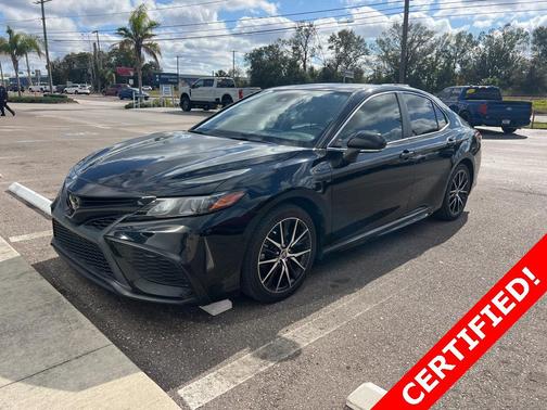 2023 Toyota Camry SE