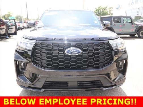 2025 Ford Explorer ST-Line