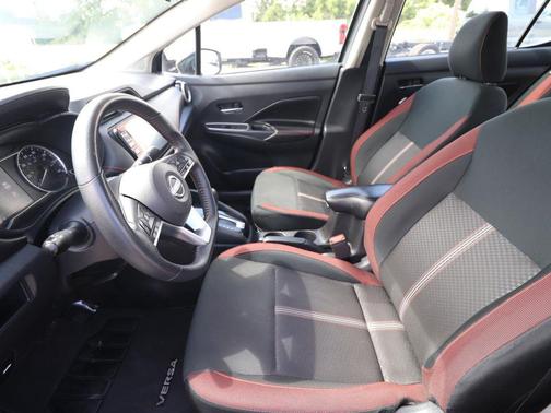 Gun Metallic 2024 Nissan Versa 1.6 S