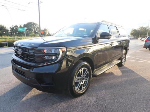 2025 Ford Expedition Max Active 4x2