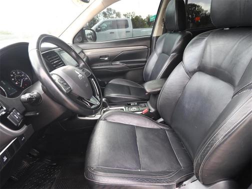 2020 Mitsubishi Outlander SEL