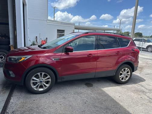 Ruby Red Metallic Tinted Clearcoat 2019 Ford Escape SEL