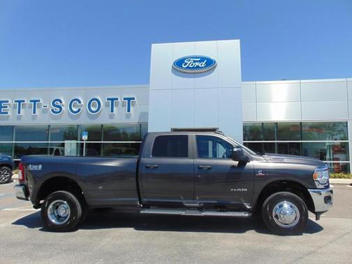 2024 RAM 3500 Big Horn Crew Cab 4x4 8' Box