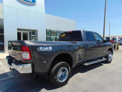 2024 RAM 3500 Big Horn Crew Cab 4x4 8' Box