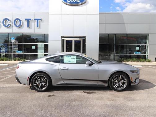2025 Ford Mustang EcoBoost