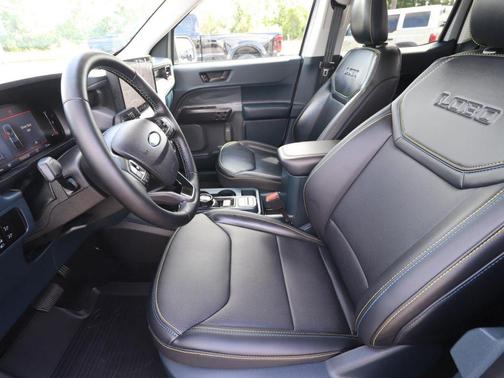 Space White Metallic 2026 Ford Maverick Lobo