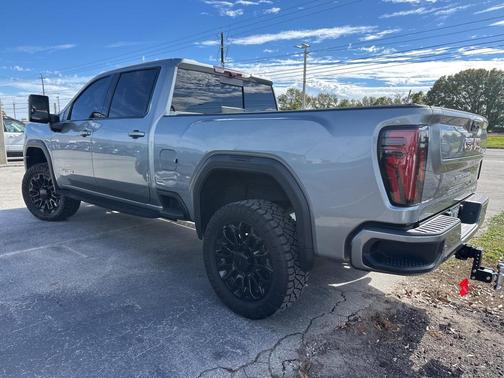 2024 GMC Sierra 2500 AT4