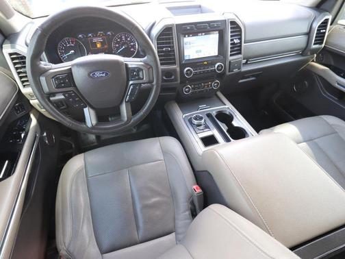 Ingot Silver 2018 Ford Expedition Max XLT