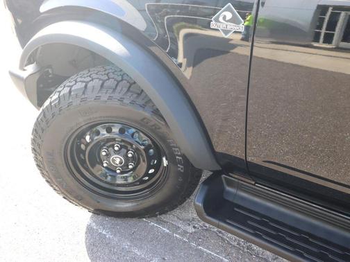 Shadow Black 2026 Ford Bronco Outer Banks