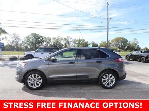 2022 Ford Edge Titanium