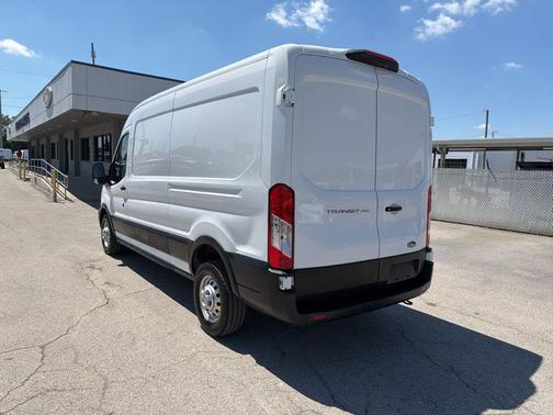Oxford White 2023 Ford Transit-250 Base