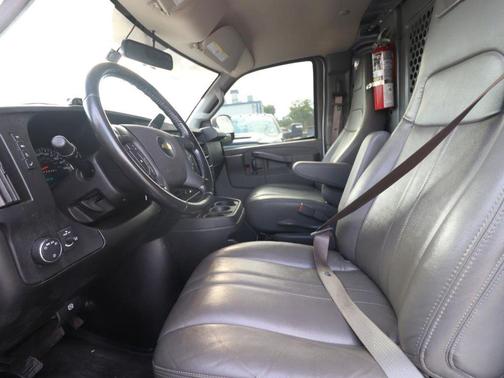 2022 Chevrolet Express 2500 RWD 2500 Regular Wheelbase WT