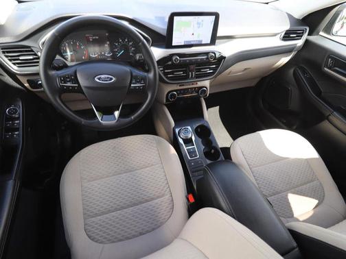 Agate Black Metallic 2022 Ford Escape SE