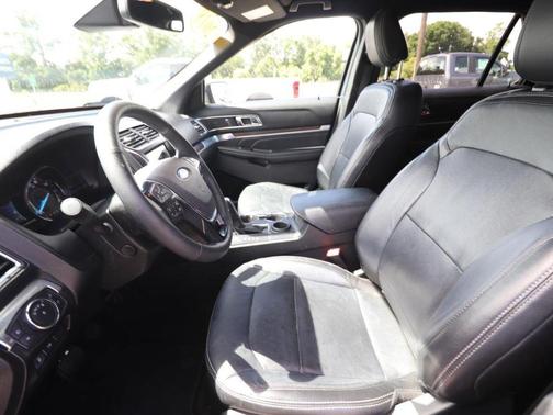 Blue Metallic 2018 Ford Explorer Limited