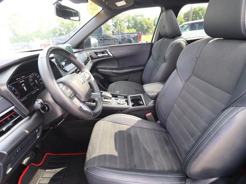 White Diamond/Black Roof 2024 Mitsubishi Outlander SE Ralliart S-AWC