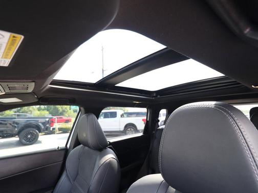 White Diamond/Black Roof 2024 Mitsubishi Outlander SE Ralliart S-AWC