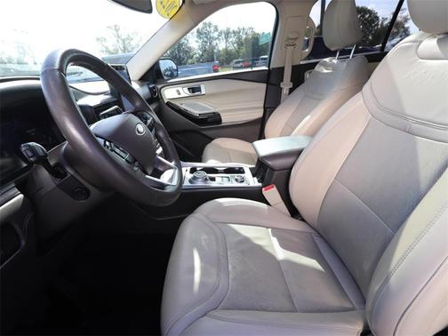 2022 Ford Explorer Platinum