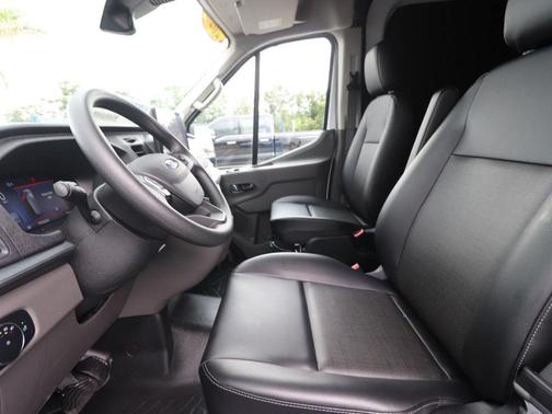 Oxford White 2026 Ford Transit-250 Base