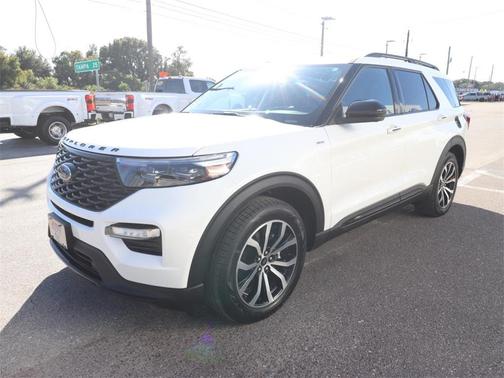 2022 Ford Explorer ST-Line