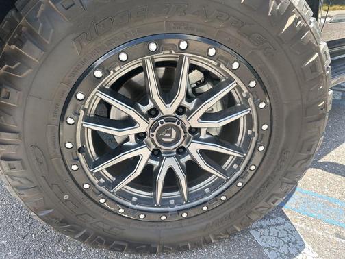 Shadow Black 2022 Ford Bronco Outer Banks