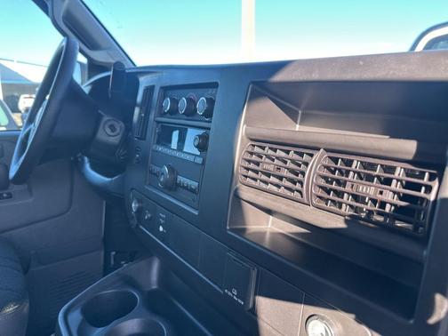 2024 GMC Savana 2500 Work Van