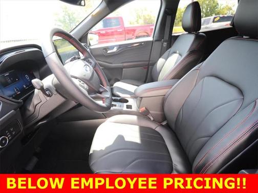 2025 Ford Escape ST-Line Elite