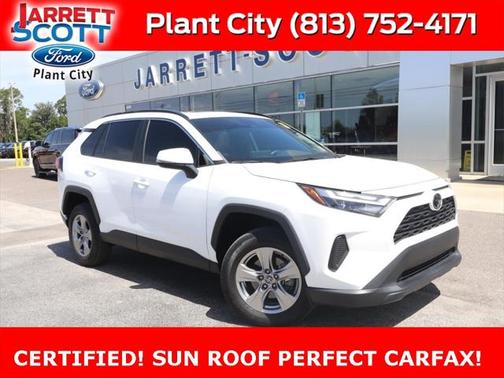 2023 Toyota RAV4 XLE