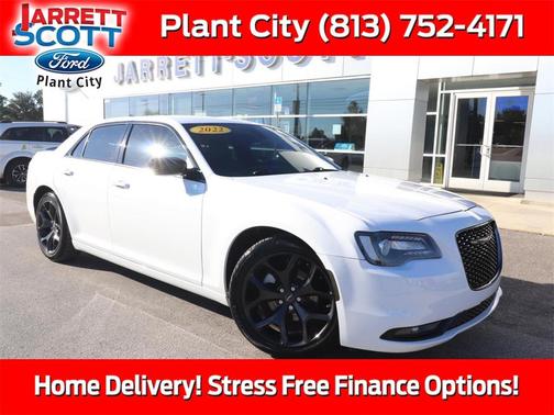 2022 Chrysler 300 Touring