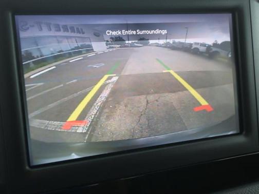 Brilliant Black Crystal Pearlcoat 2023 Chrysler Voyager LX