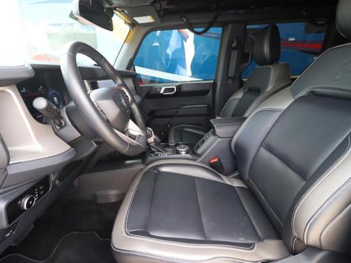Azure Gray Metallic Tri-Coat 2025 Ford Bronco Outer Banks