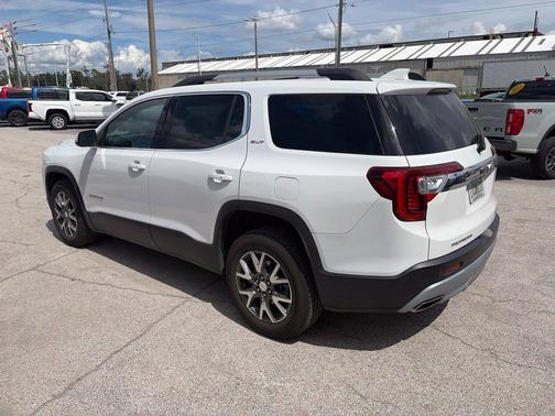 Summit White 2023 GMC Acadia AWD SLT