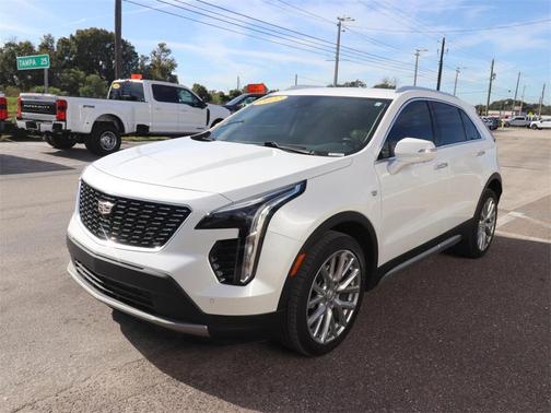 2022 Cadillac XT4 Premium Luxury