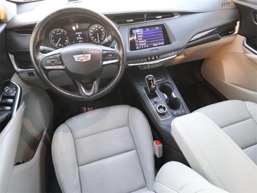 2022 Cadillac XT4 Premium Luxury