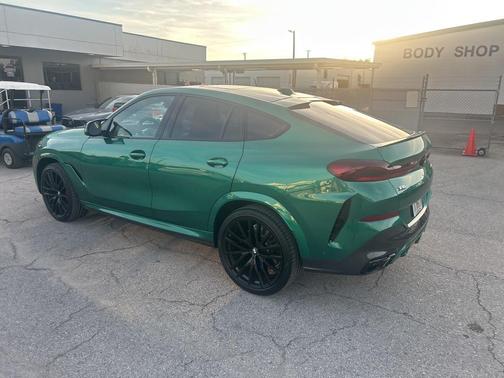 2025 BMW X6 M60i