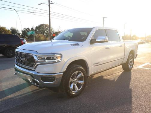Ivory White Tri-Coat Pearlcoat 2021 RAM 1500 Limited