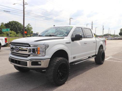 Oxford White 2019 Ford F-150 XLT