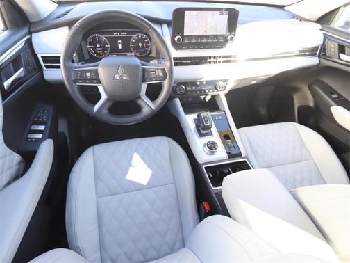 2023 Mitsubishi Outlander PHEV SEL