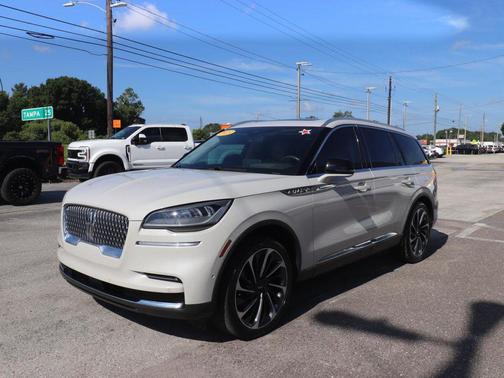 Ceramic Pearl Metallic Tri-Coat 2023 Lincoln Aviator Reserve