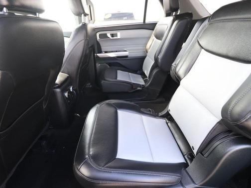 Carbonized Gray Metallic 2023 Ford Explorer XLT