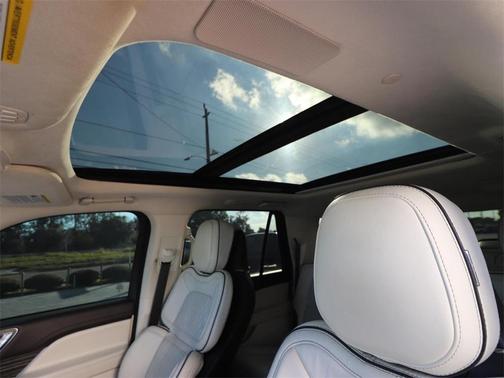 2022 Lincoln Navigator Black Label