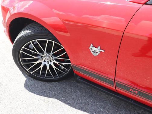 Red 2009 Ford Mustang Base